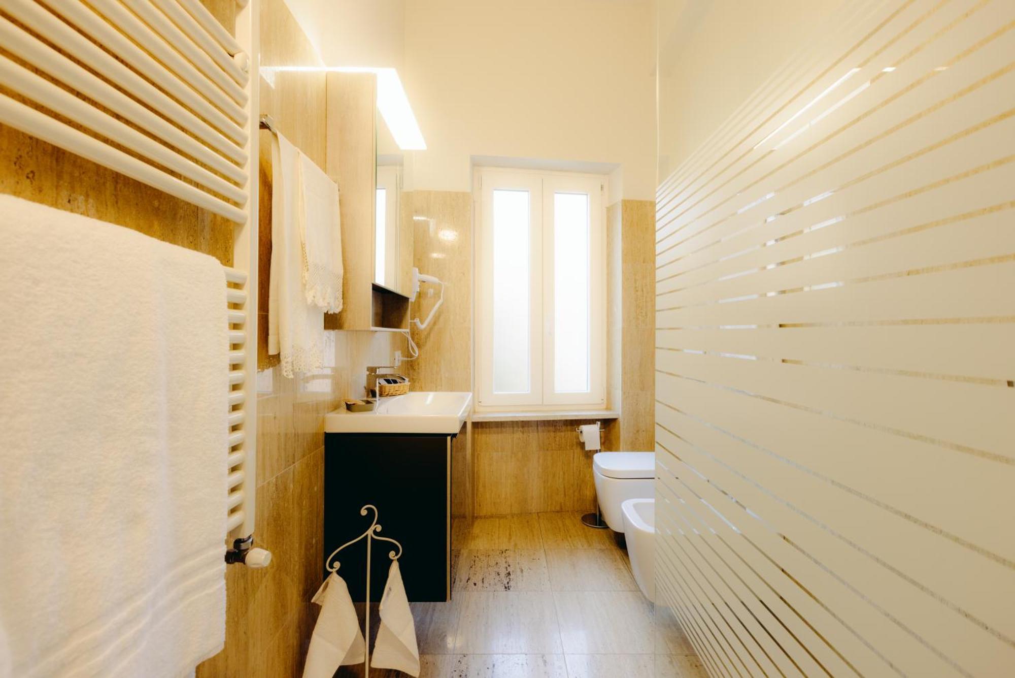 Eap Suites, Verona Exterior foto